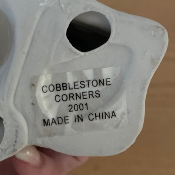 Vtg Cobblestone Corners Christmas Village Church 2001 Lighted 5.5 Inch Ceramic - Picture 5 of 7